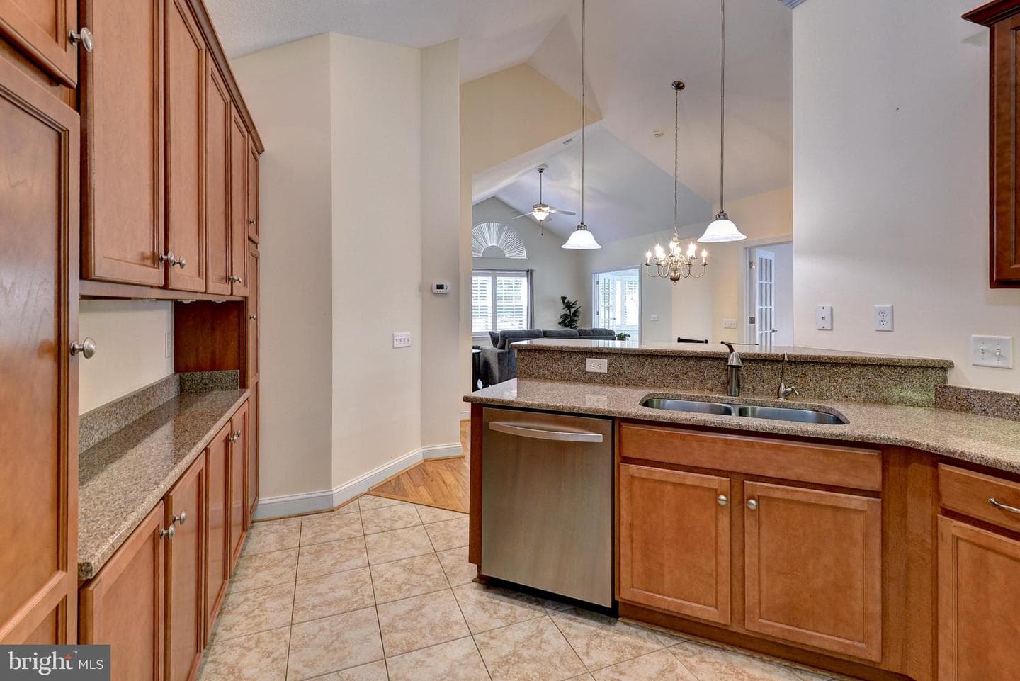 4335 Creek View E photo 19