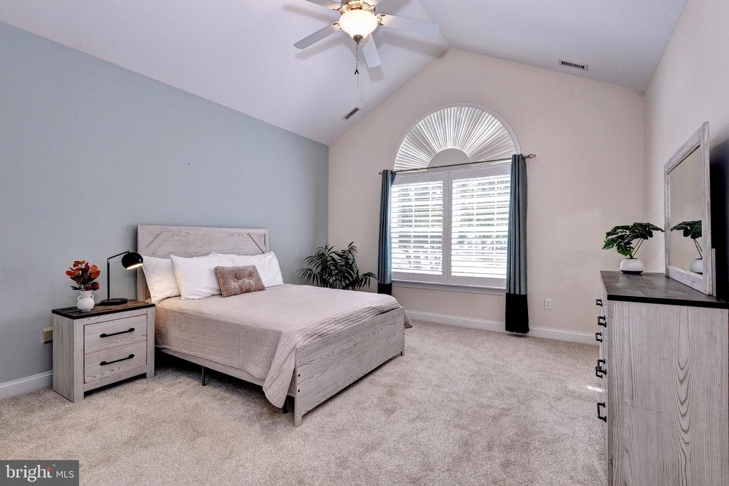 4335 Creek View E photo 22