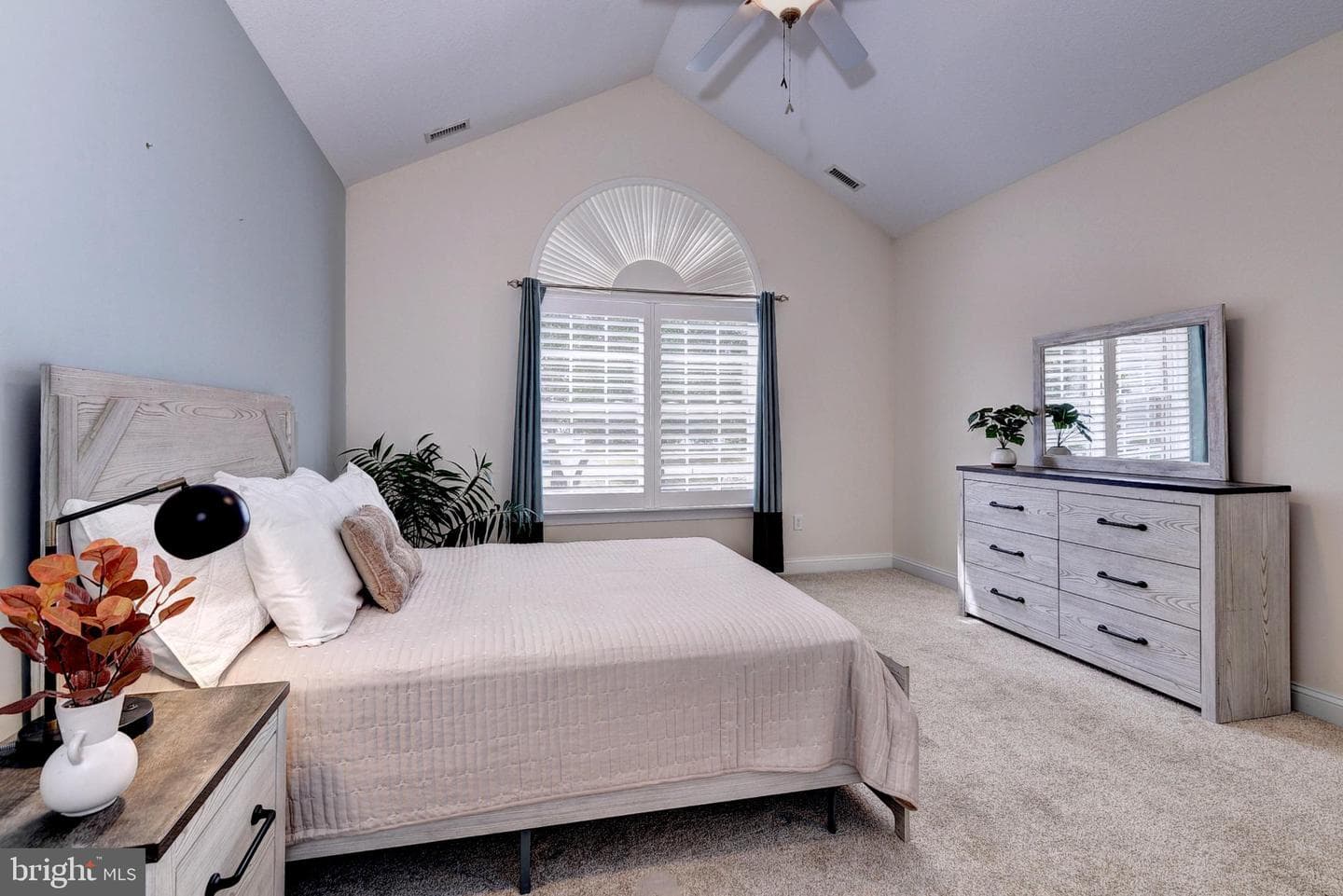 4335 Creek View E photo 23