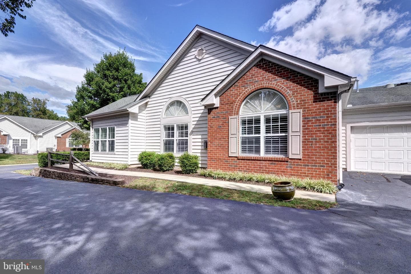 4335 Creek View E photo 4