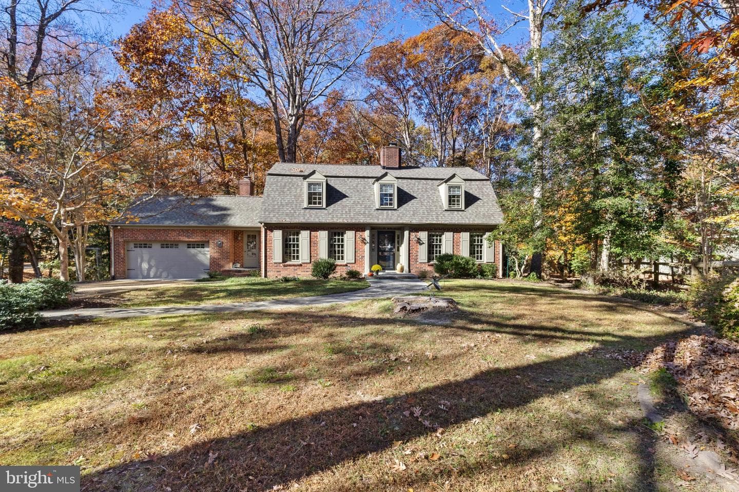 124 Lake Drive photo 1