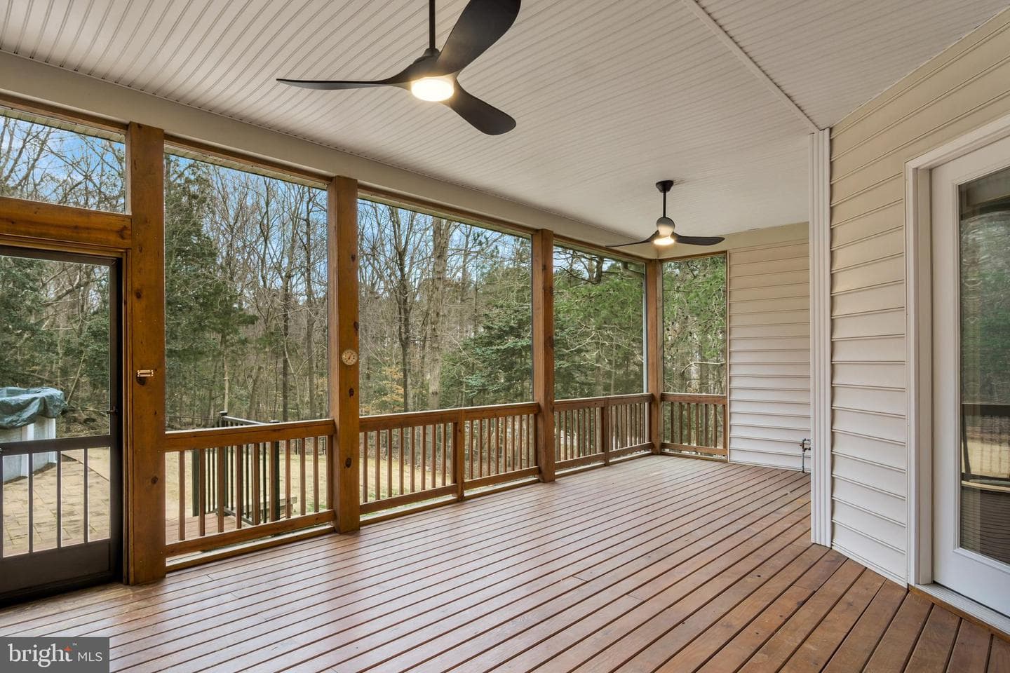 100 Lakewood Drive photo 15