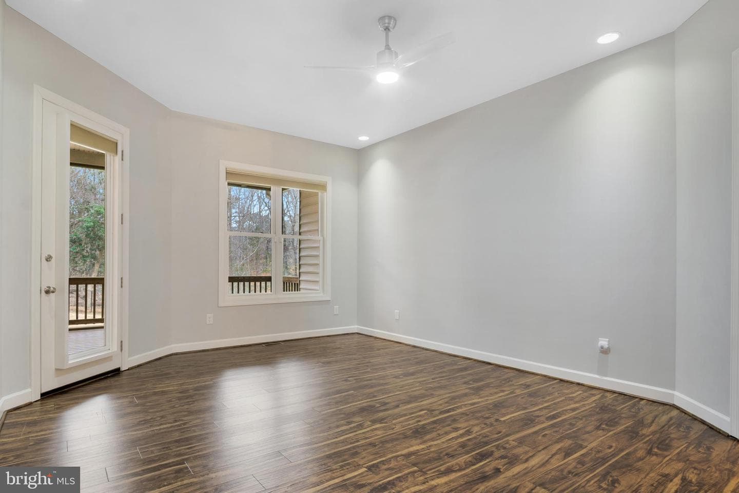 100 Lakewood Drive photo 17