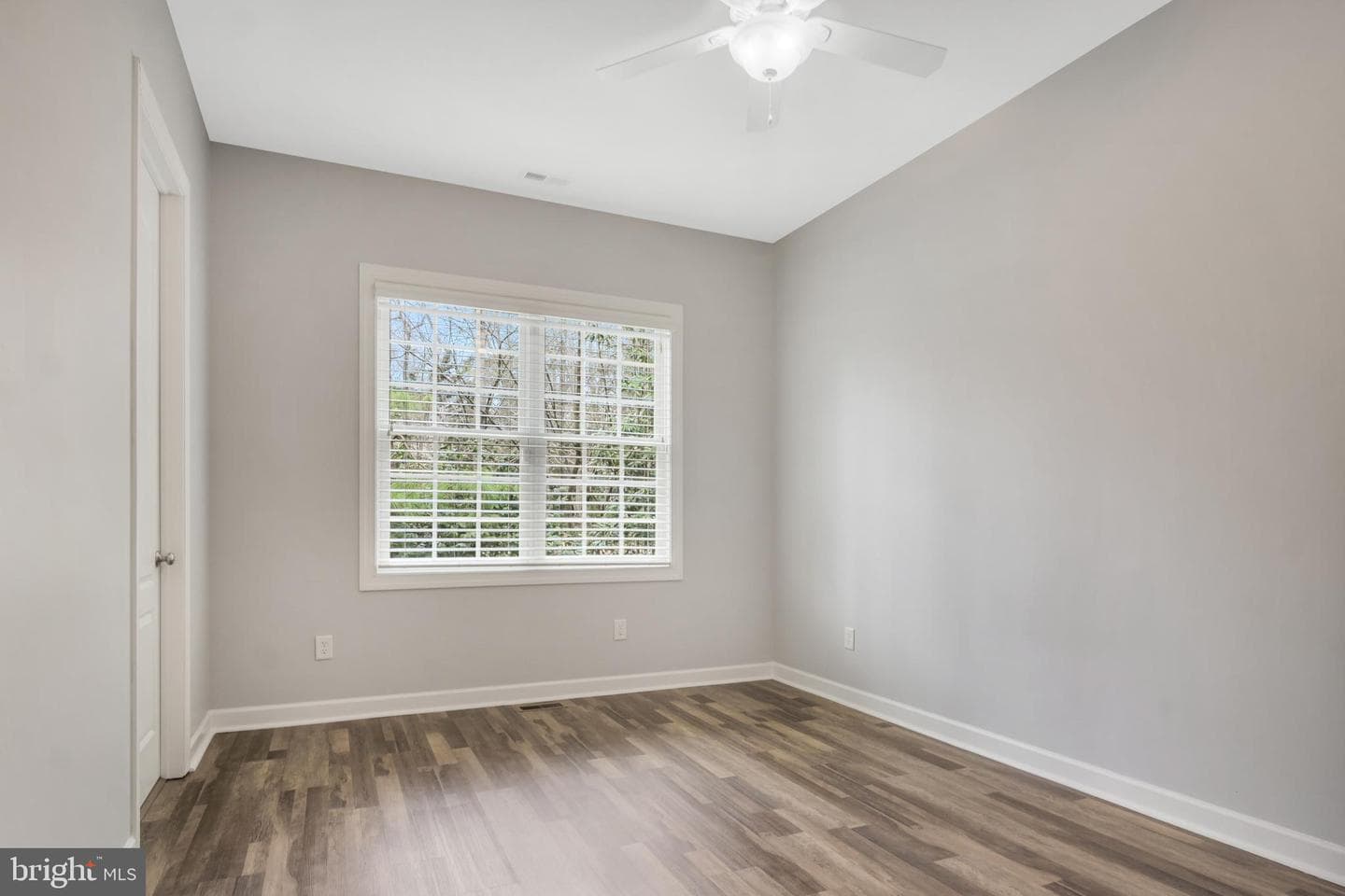 100 Lakewood Drive photo 26