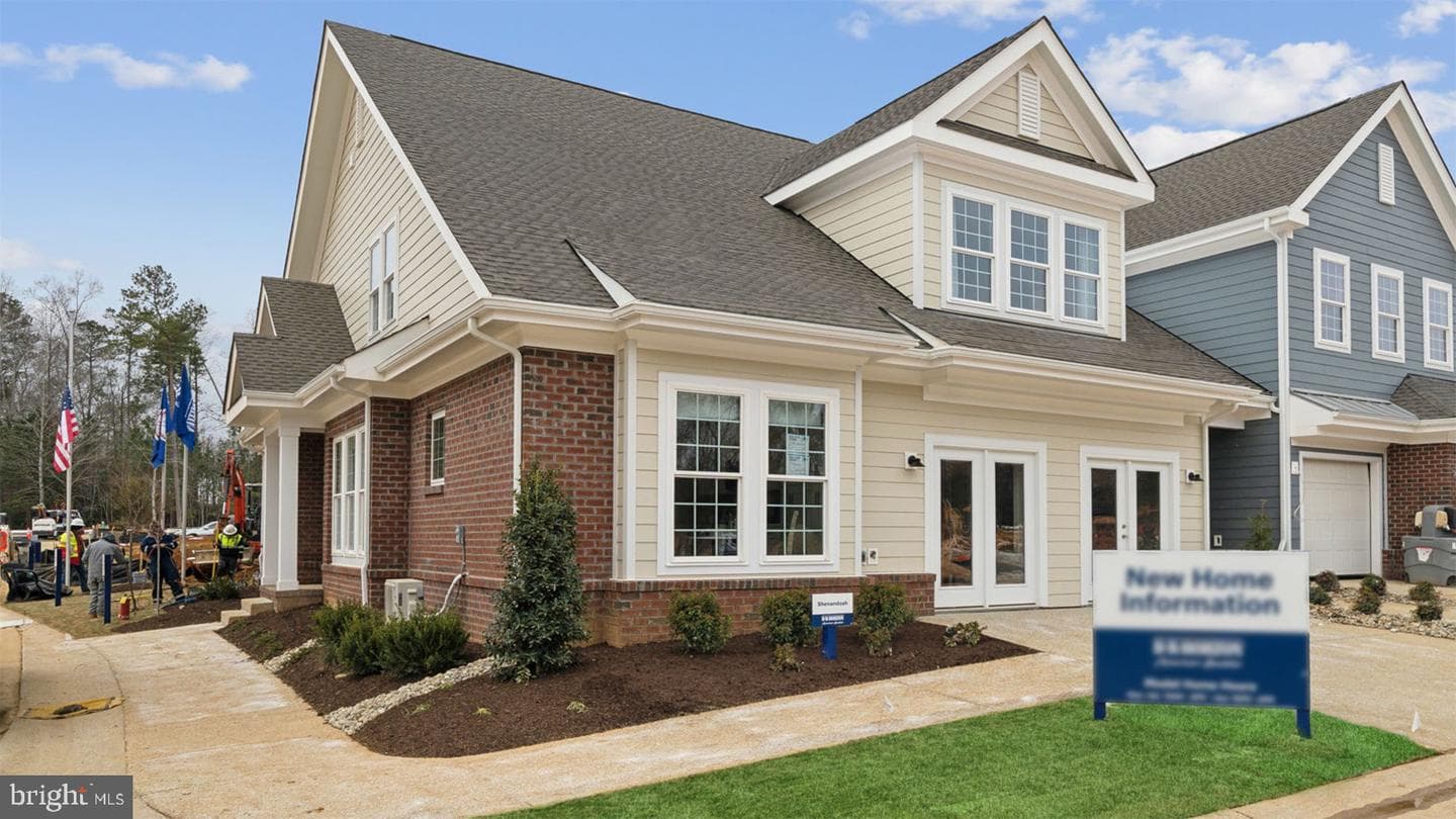 1252 Treviso Bay, Williamsburg