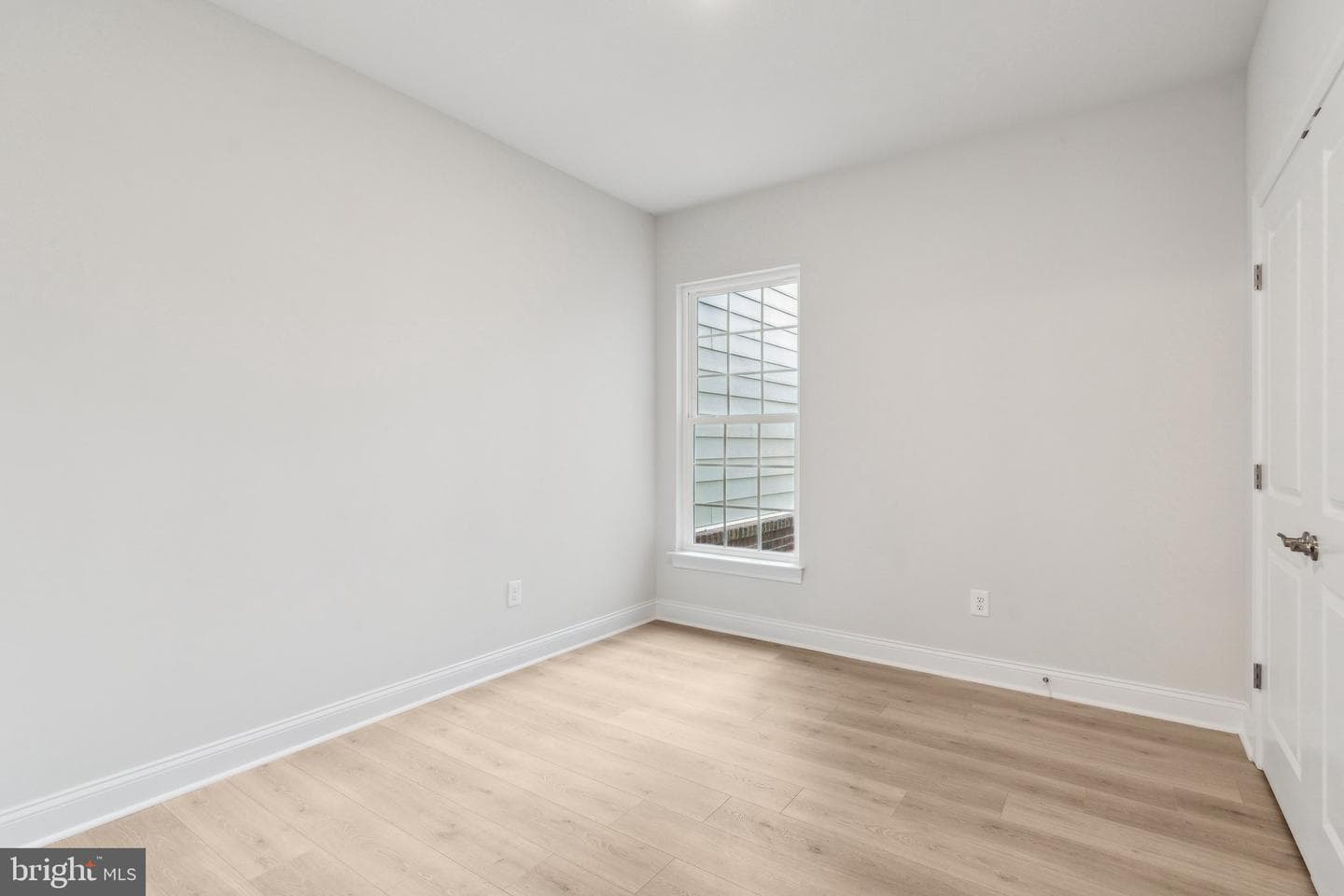 1260 Treviso Bay photo 11