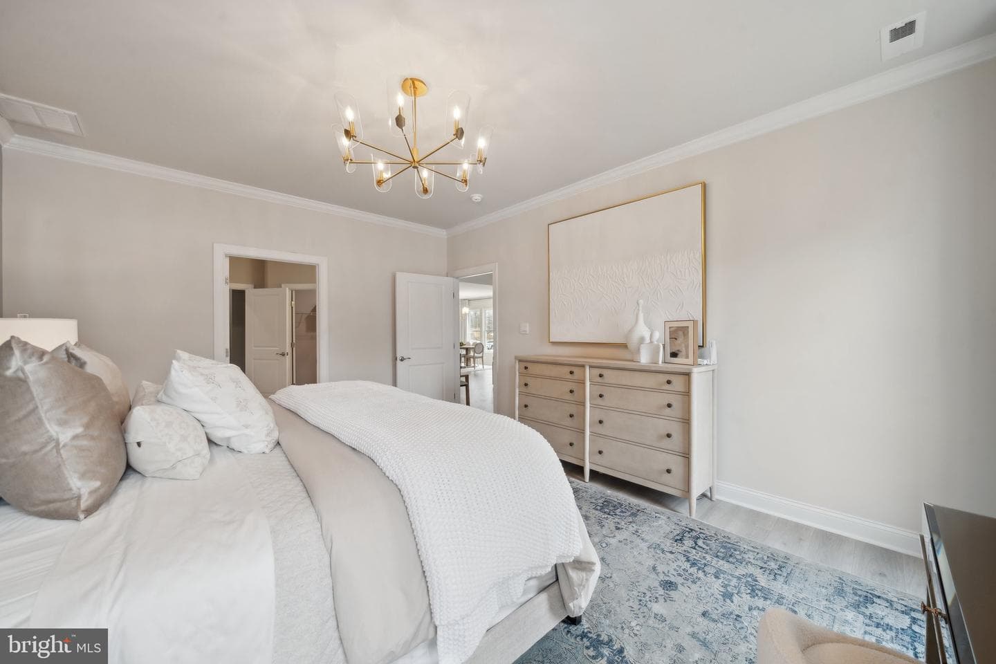 1252 Treviso Bay photo 9