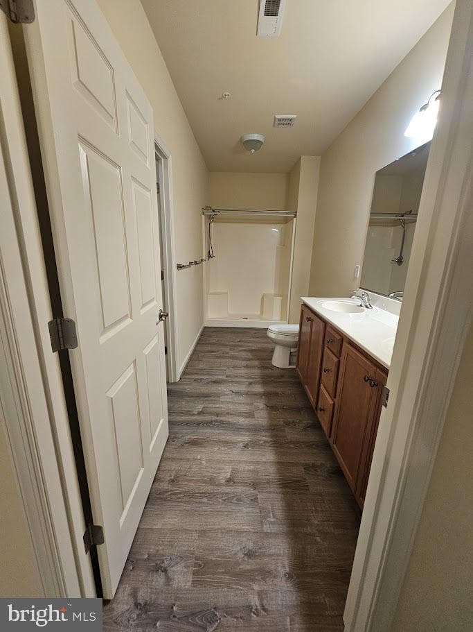 1403 Rustads Circle photo 16