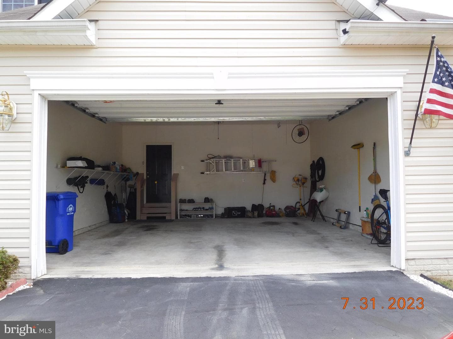 16832 Fairfax Drive photo 45