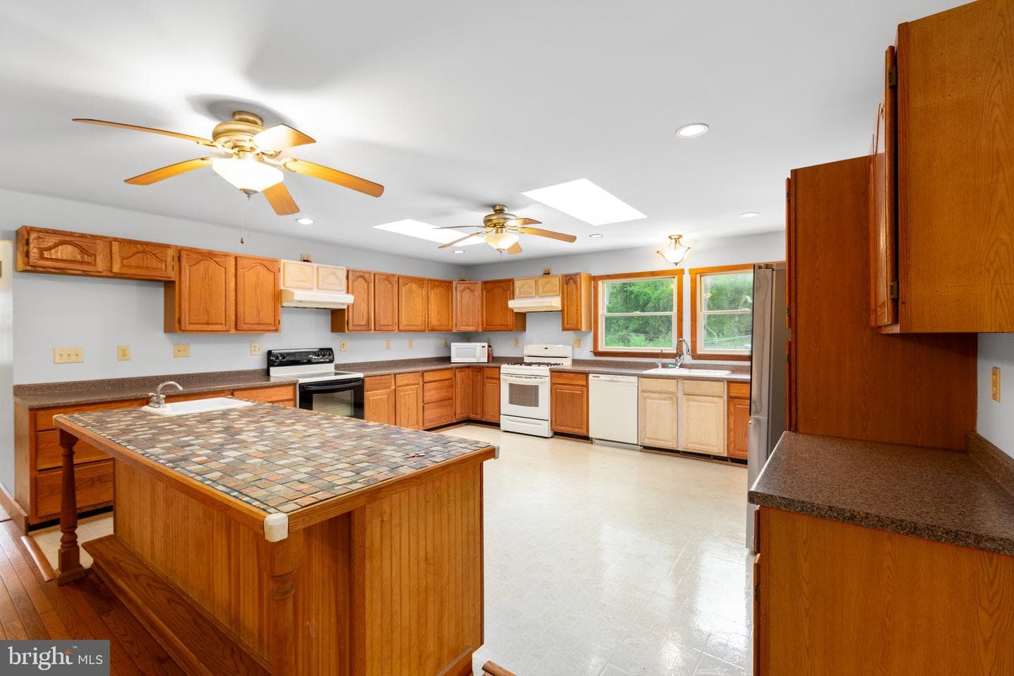 7187 Goby Lane photo 4