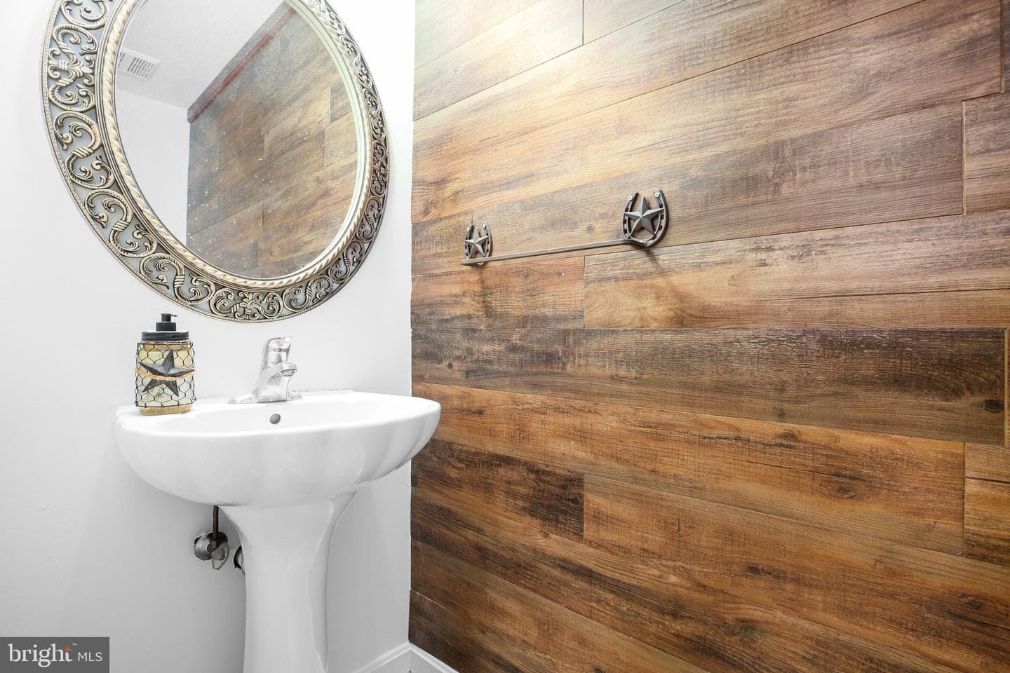 10429 Hutchison Lane photo 17