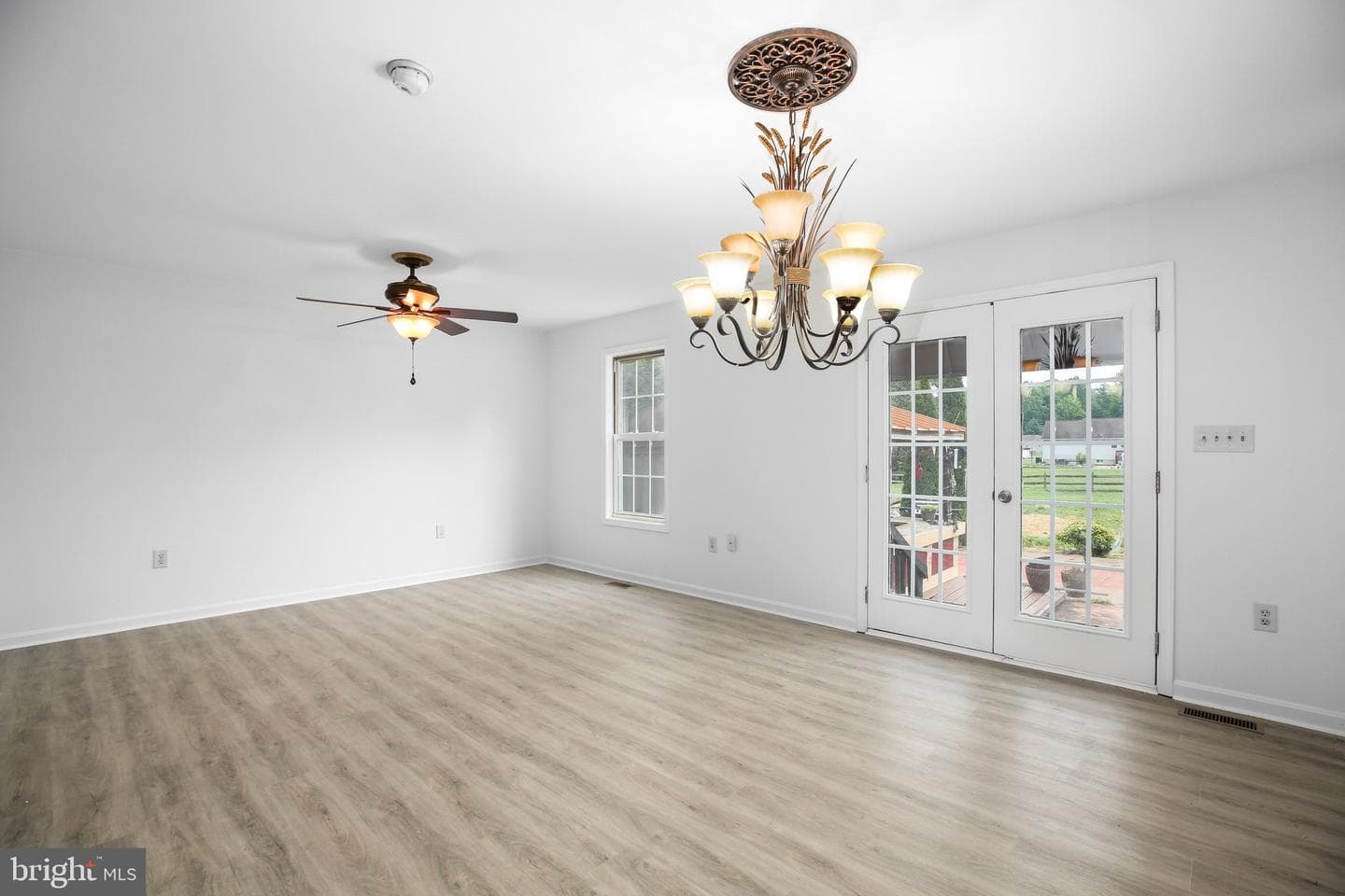 10429 Hutchison Lane photo 8