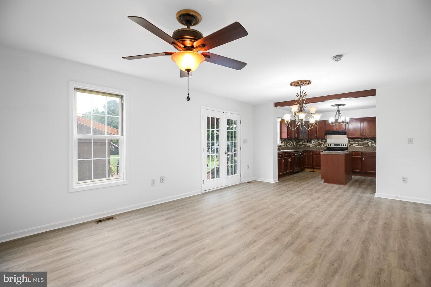 10429 Hutchison Lane photo 9