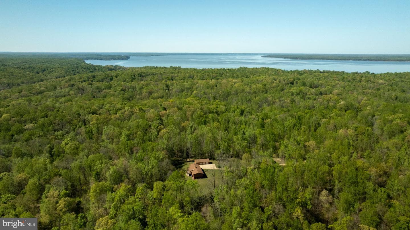 6042 Caledon Road photo 9