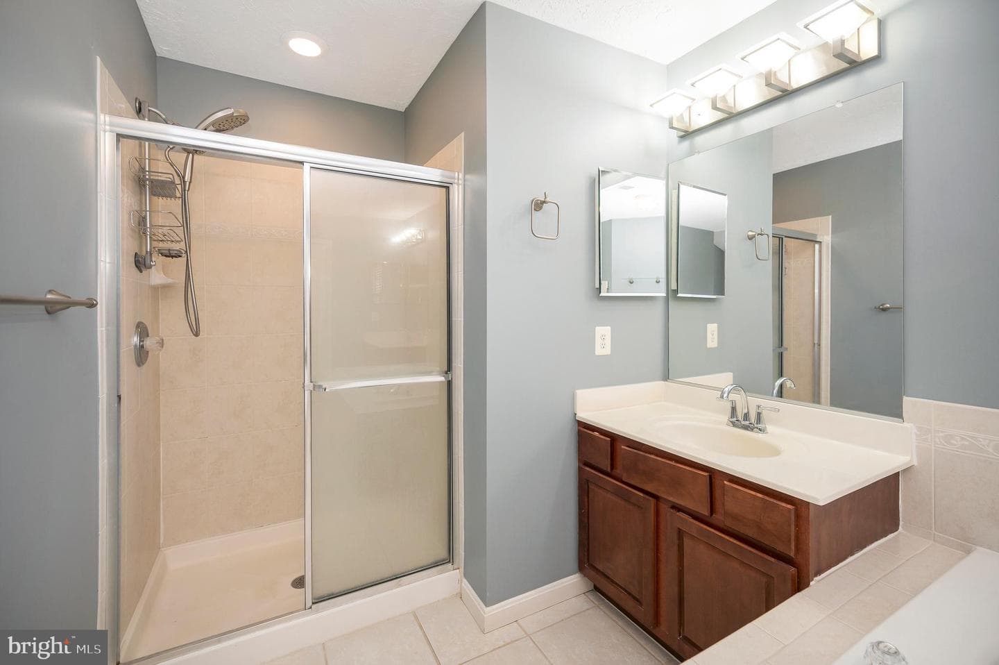 17141 Leeward Court photo 38