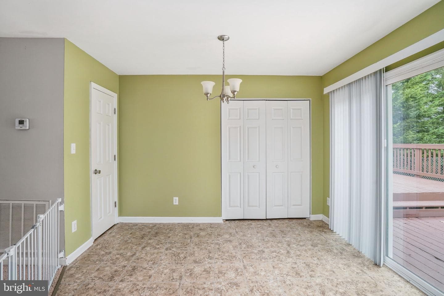 1109 French Court photo 15