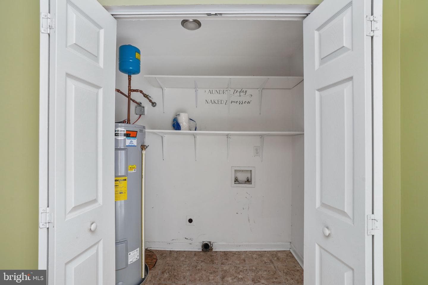 1109 French Court photo 17