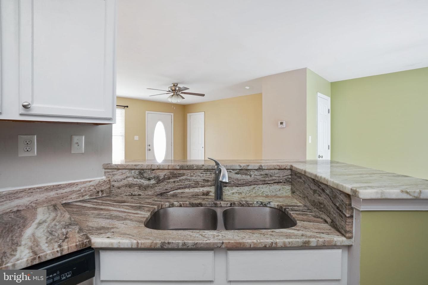 1109 French Court photo 21