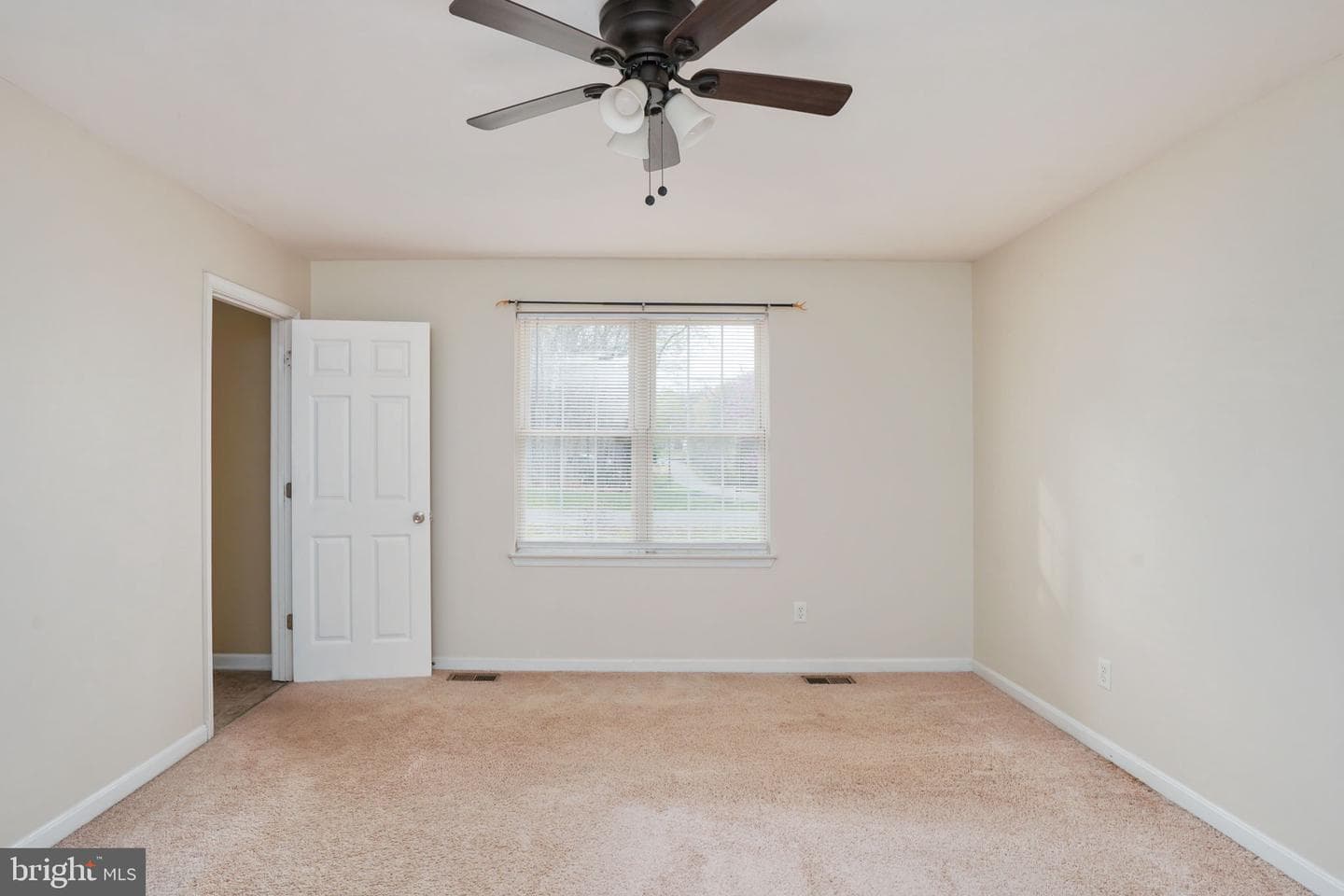 1109 French Court photo 24