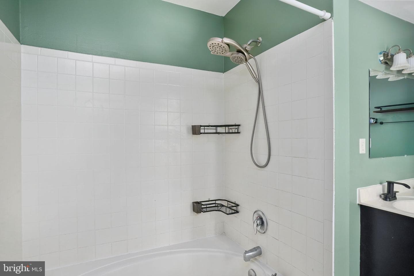 1109 French Court photo 28