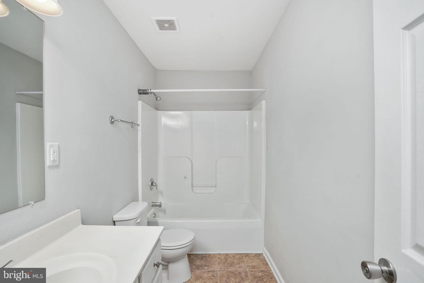 1109 French Court photo 30