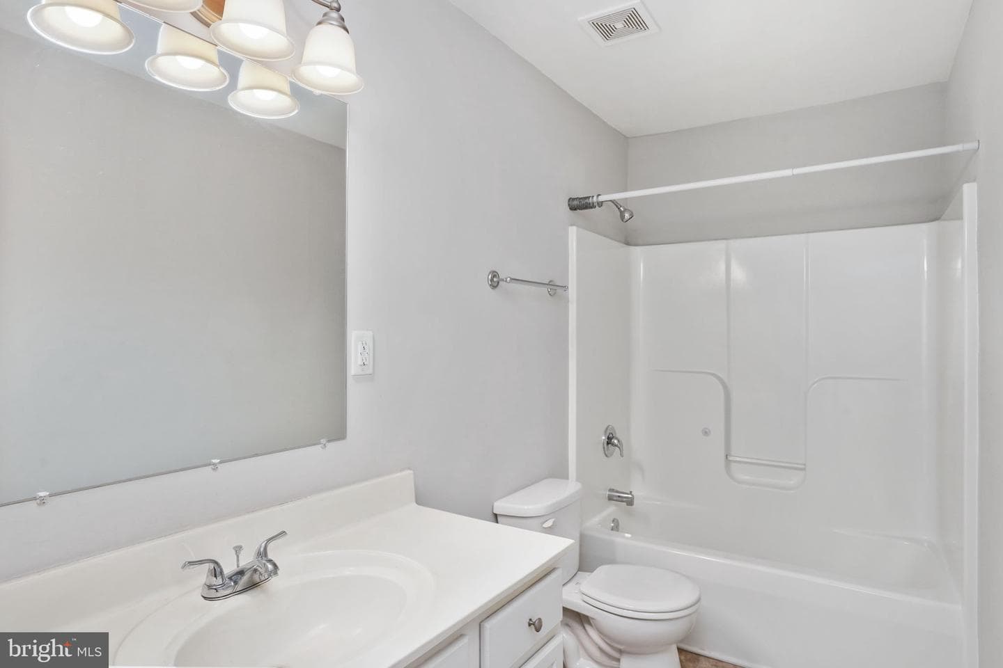 1109 French Court photo 31
