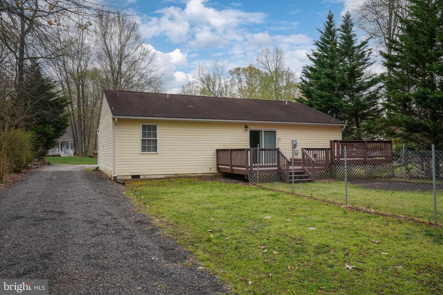 1109 French Court photo 40