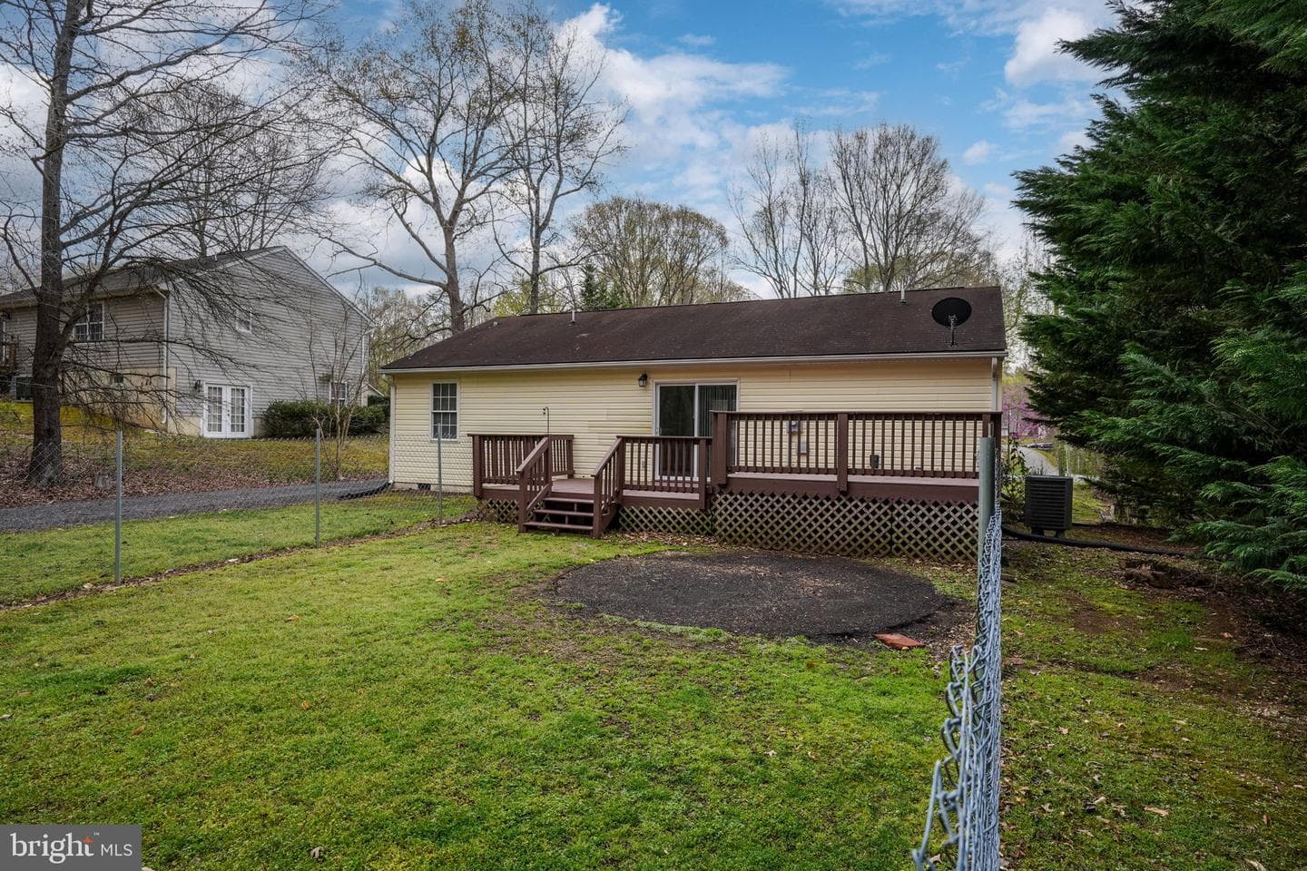 1109 French Court photo 42