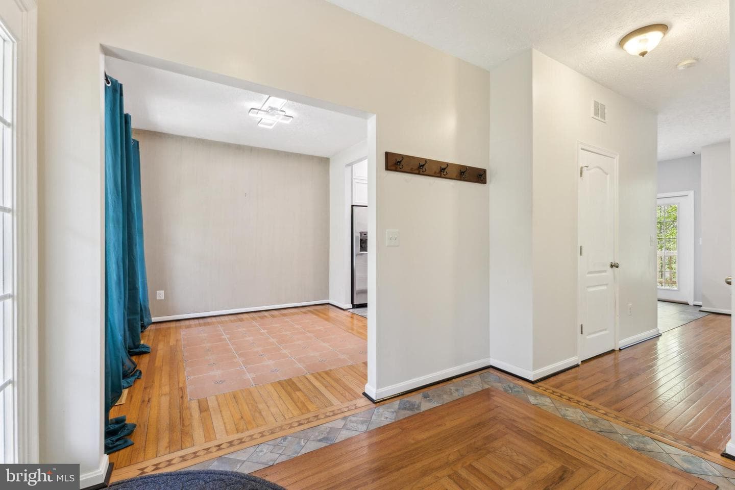 8155 Reagan Drive photo 6