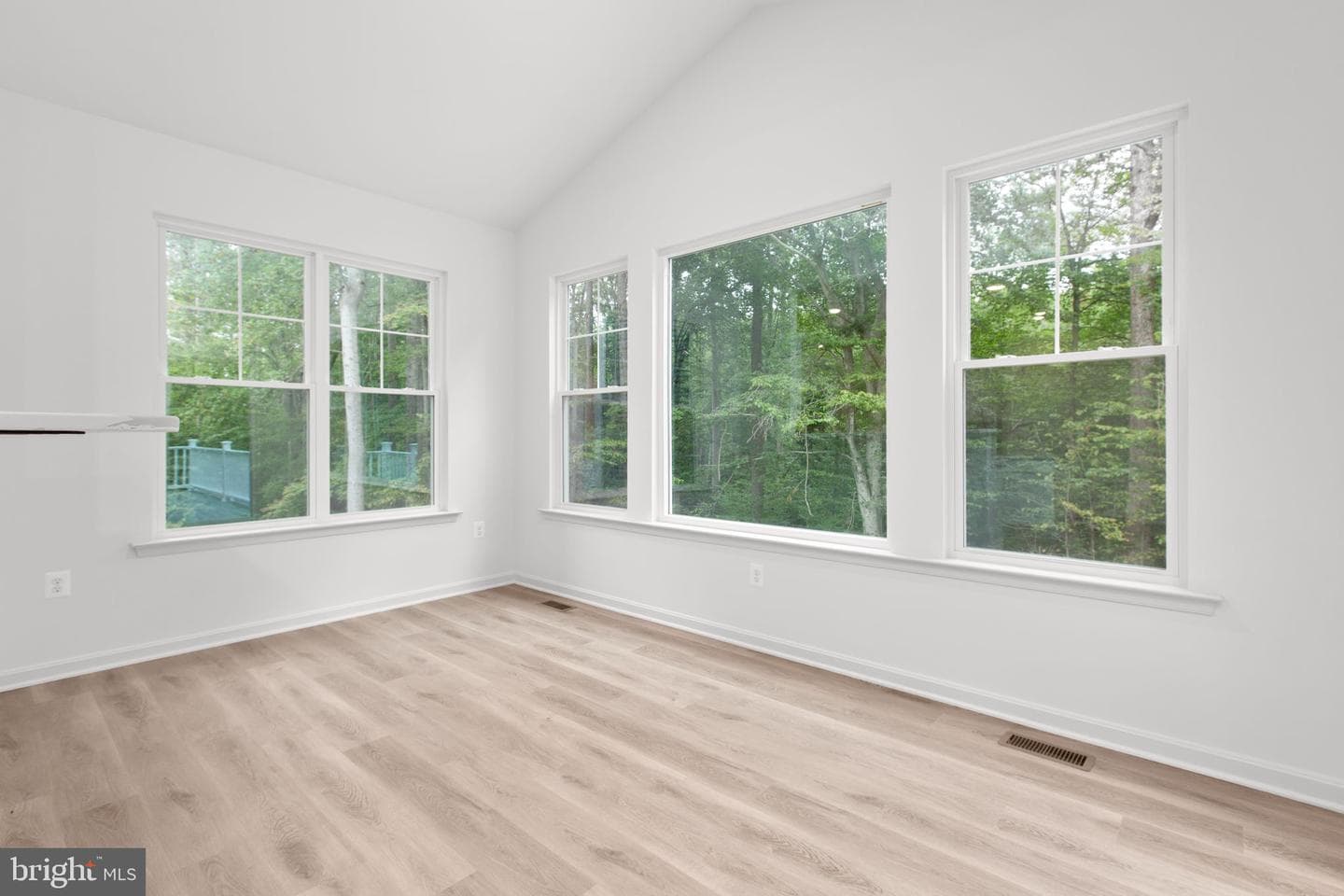 7445 Long Leaf Lane photo 9
