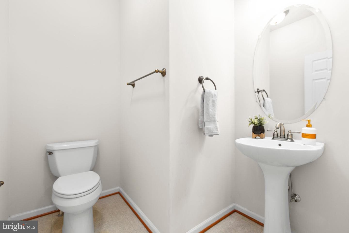 4049 Chatham Drive photo 25