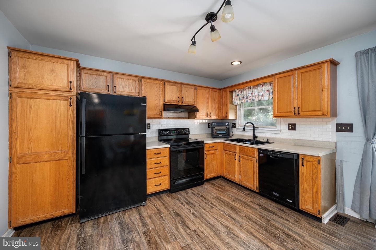 4374 Albemarle Court photo 22