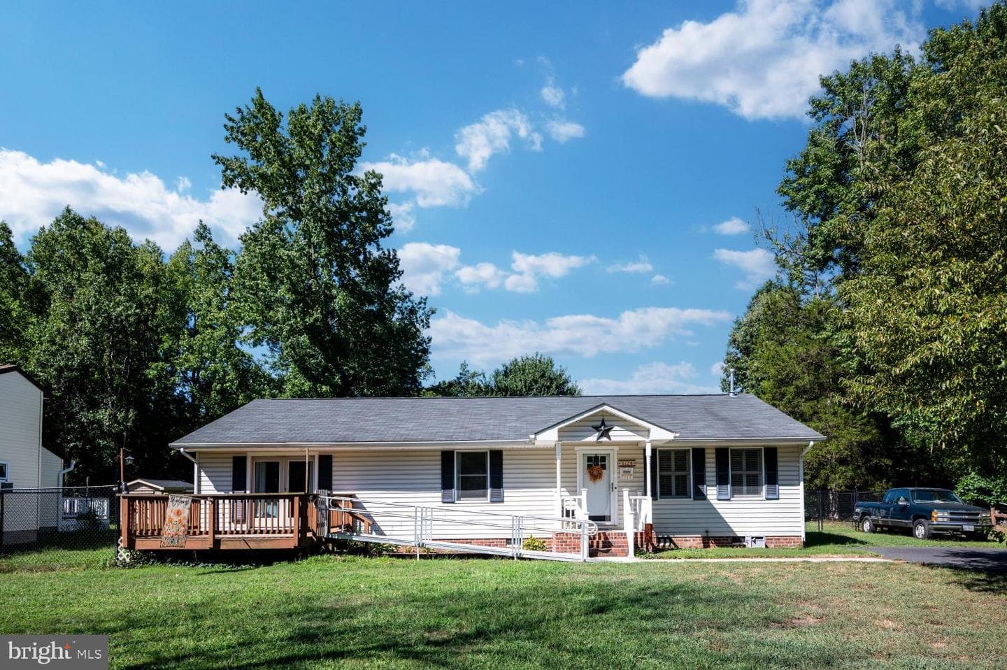 4374 Albemarle Court photo 4