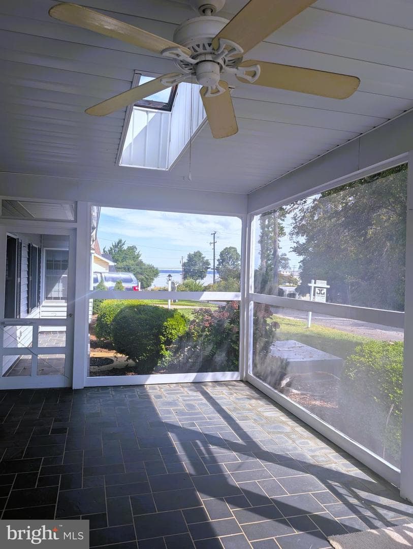 6134 8th Street photo 2