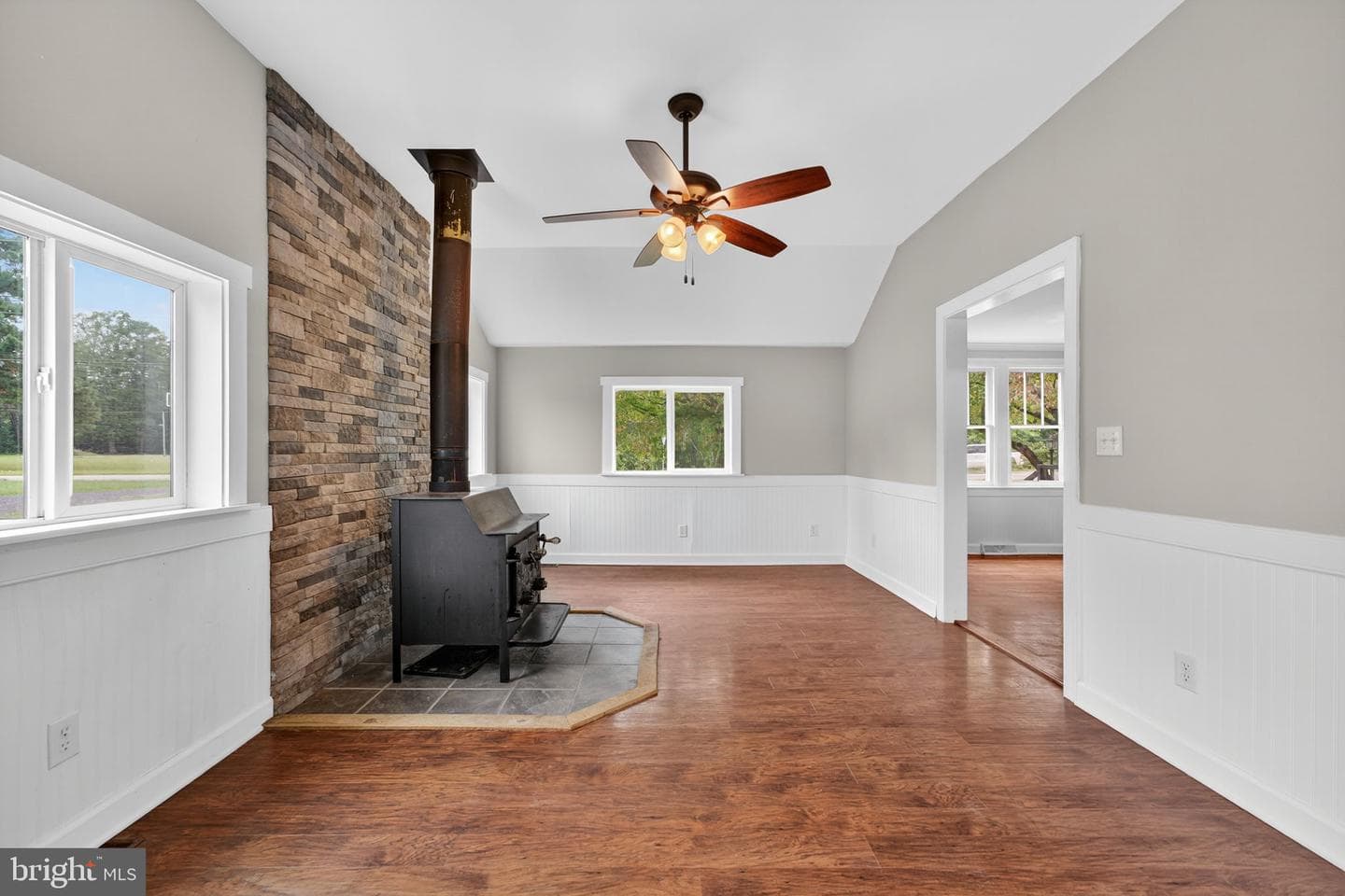 10048 Dahlgren Road photo 14
