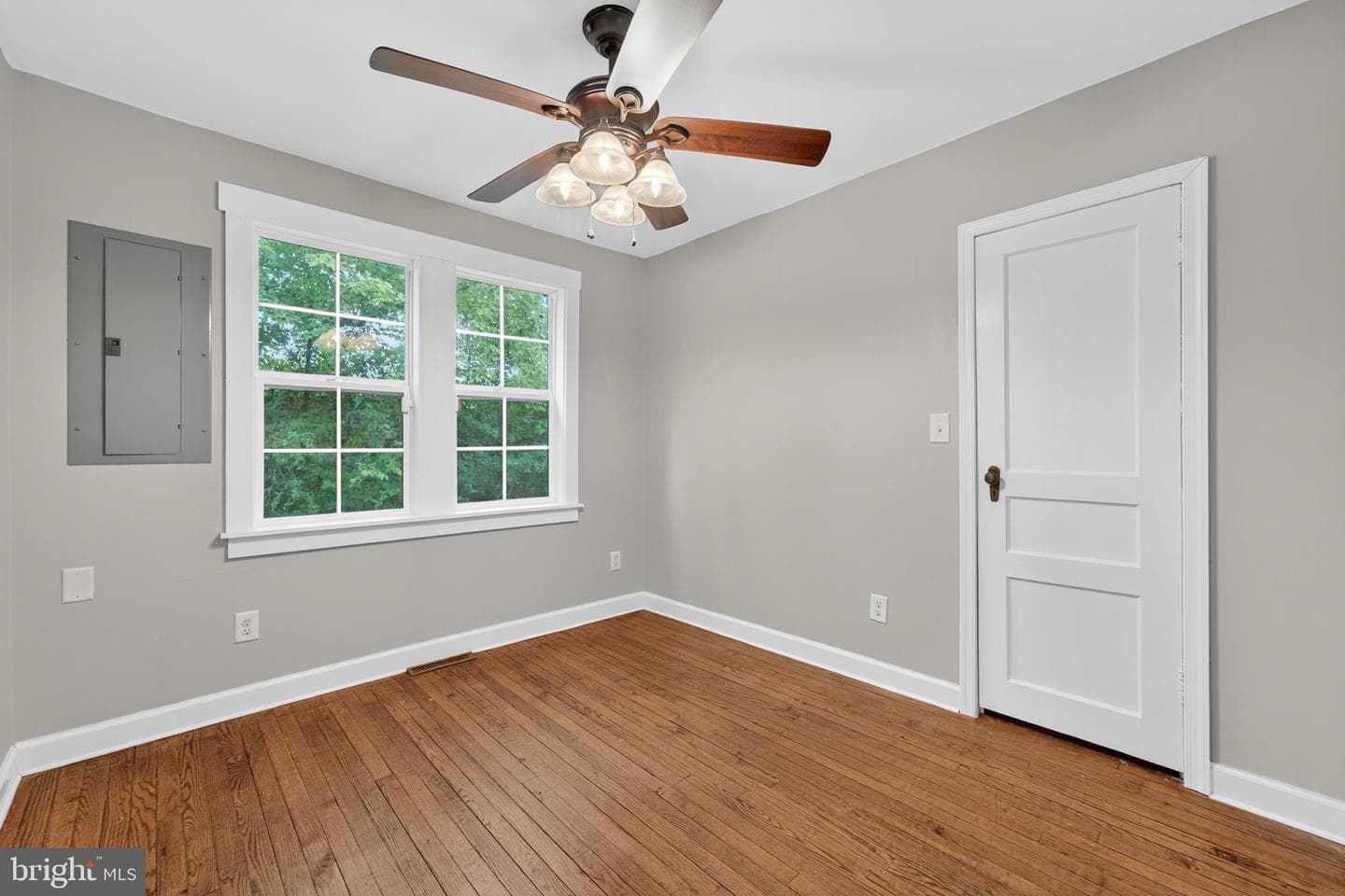 10048 Dahlgren Road photo 37