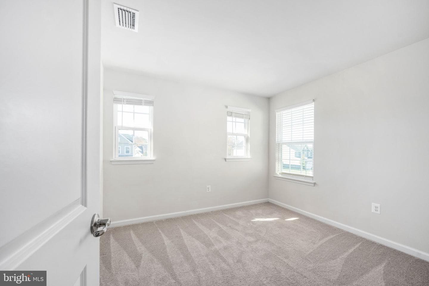 5485 Leedstown Road photo 17