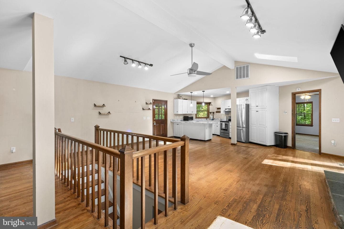 6025 Winston Place photo 10