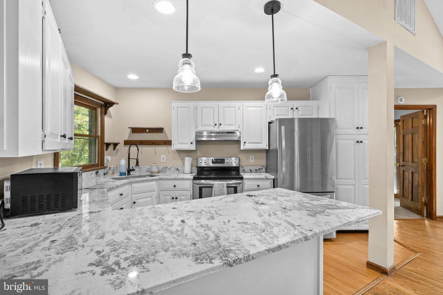 6025 Winston Place photo 15