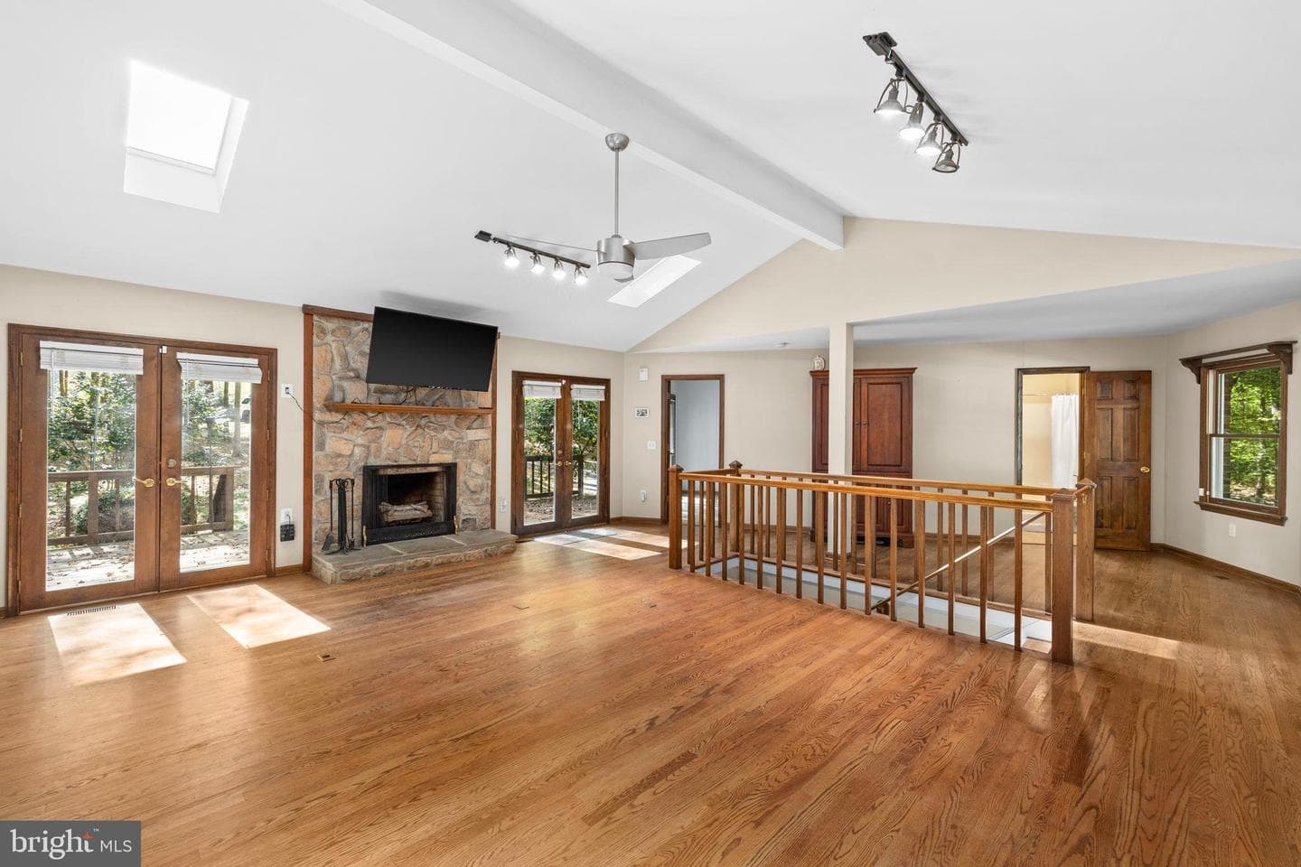 6025 Winston Place photo 17