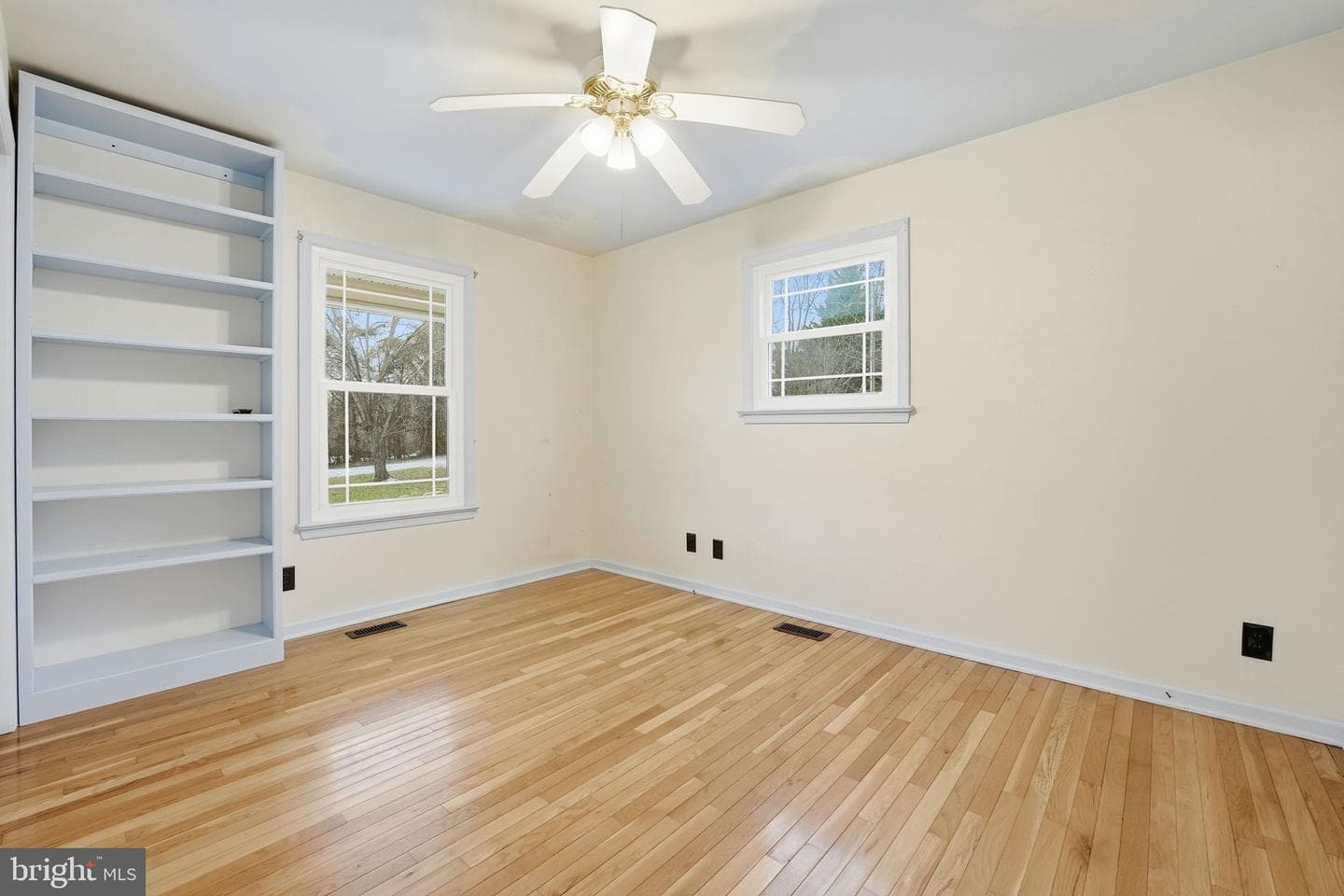 8278 Passapatanzy Drive photo 18