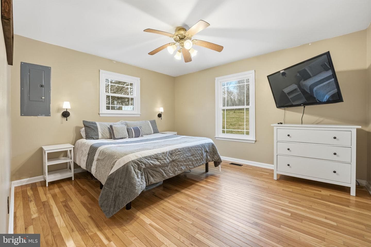 8278 Passapatanzy Drive photo 20