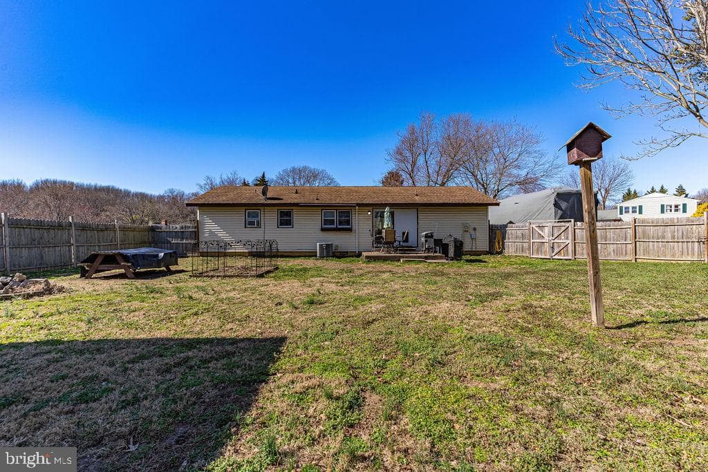 16166 Baltic Place photo 23