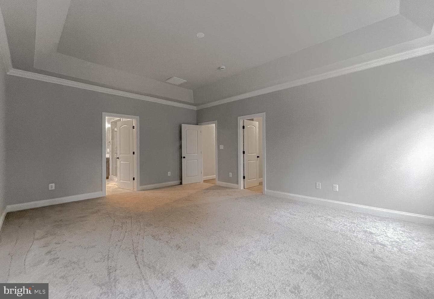10468 Eisenhower Drive photo 27