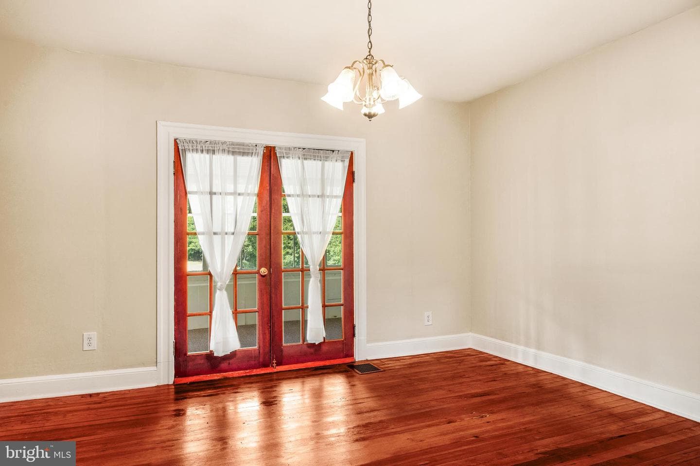 10287 Dahlgren Road photo 10