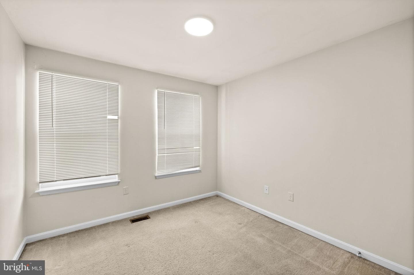 5177 Mallards Landing Drive photo 16