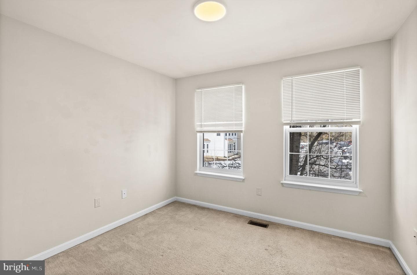 5177 Mallards Landing Drive photo 17