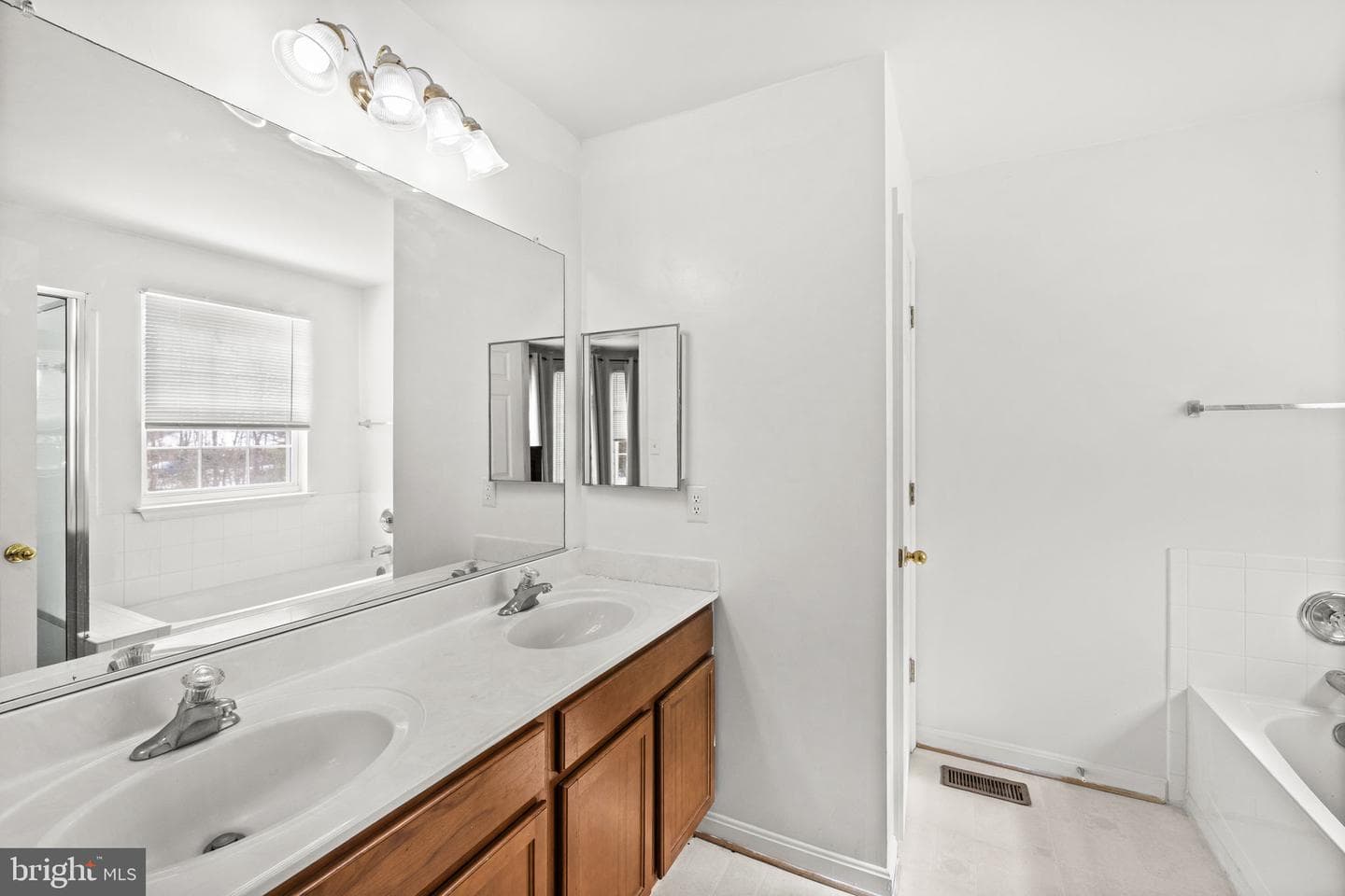 5177 Mallards Landing Drive photo 21