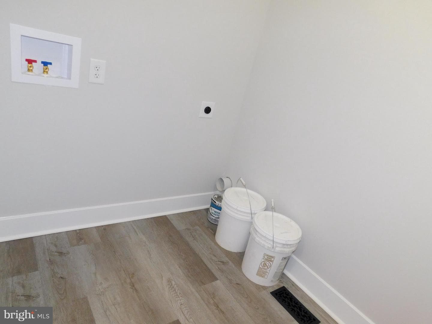 11190 Round Hill Estate Dr photo 15