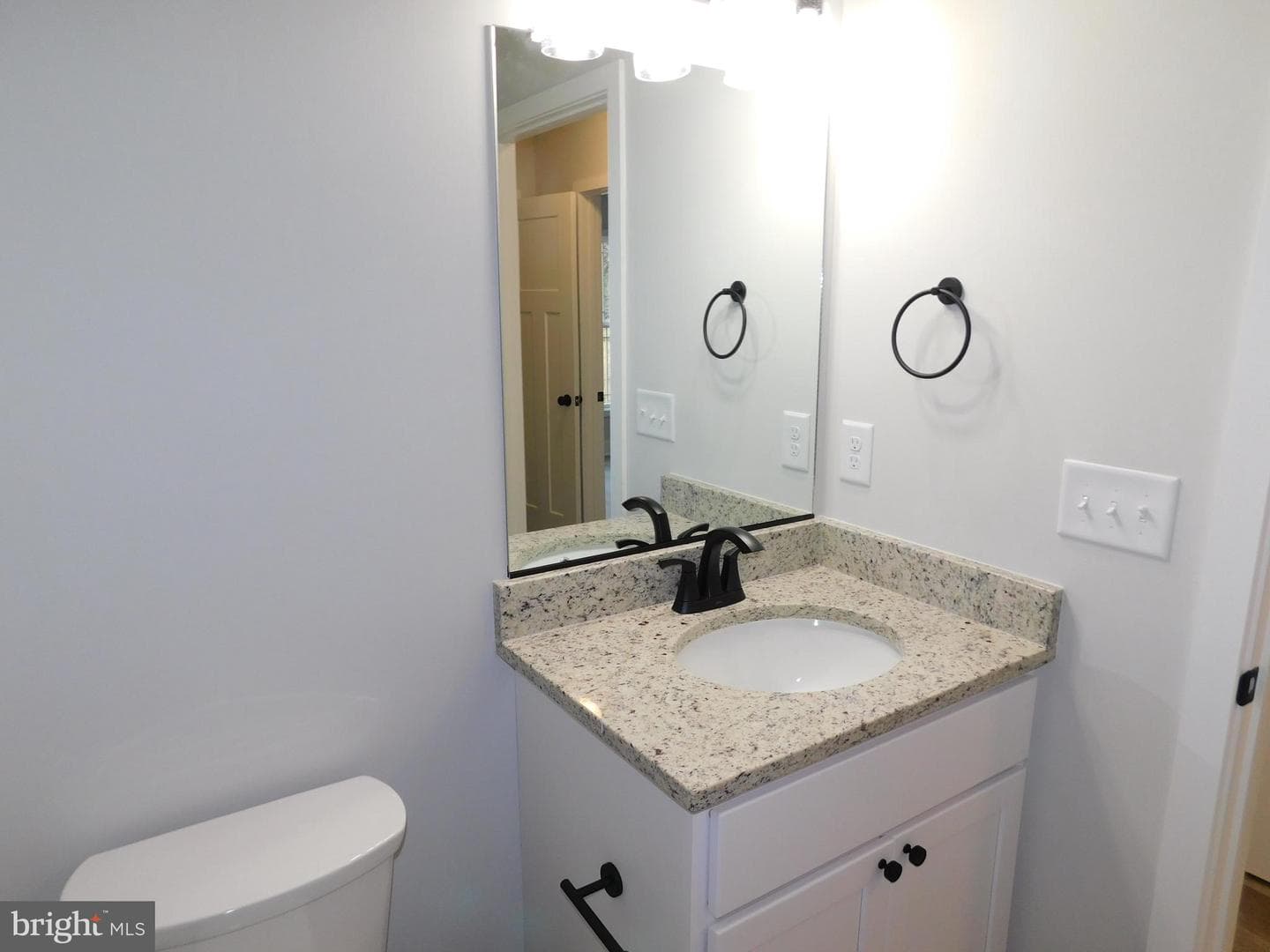11190 Round Hill Estate Dr photo 18